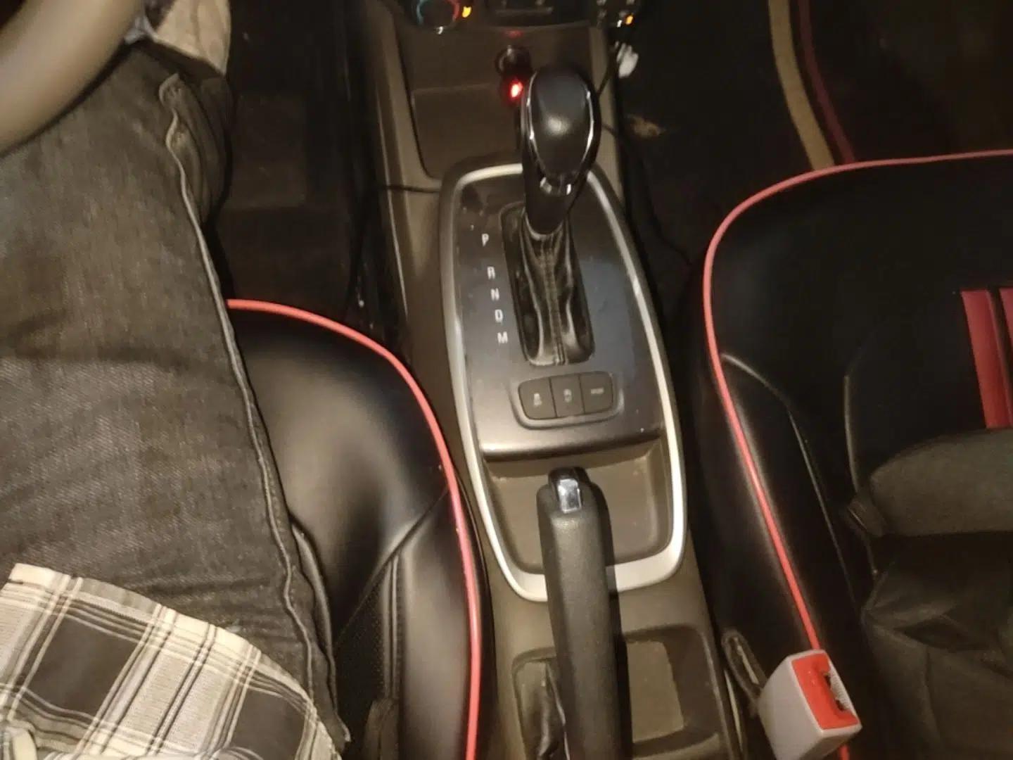 Chevrolet Lova RV 2016 1.5L Automatic Comfort Edition — миниатюра 16