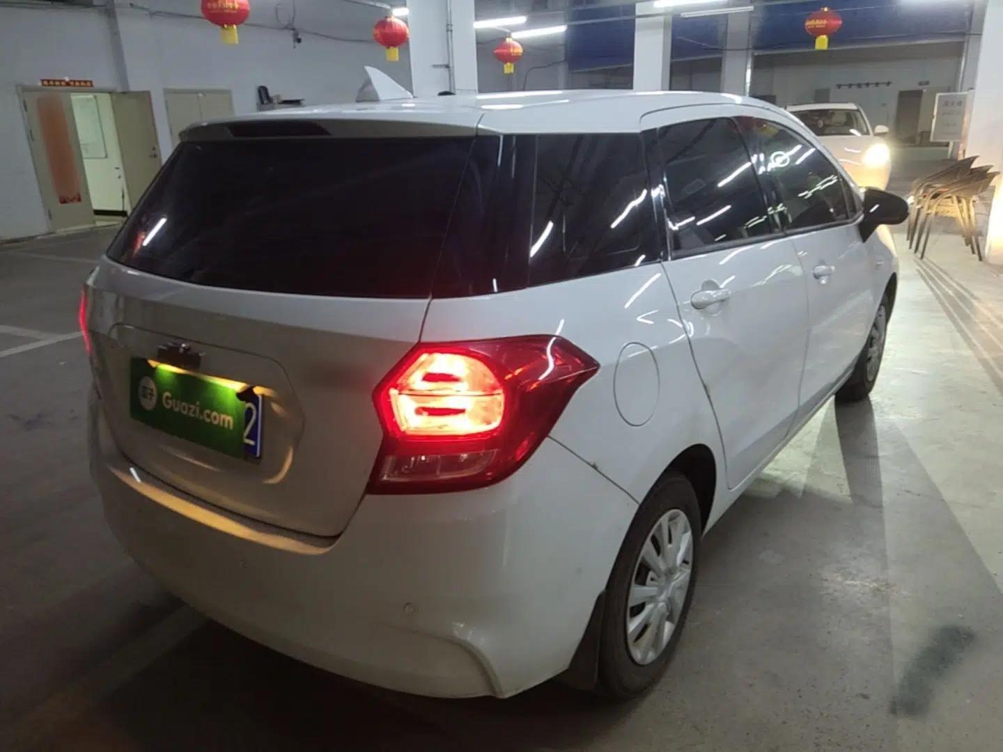 Chevrolet Lova RV 2016 1.5L Automatic Comfort Edition — миниатюра 4