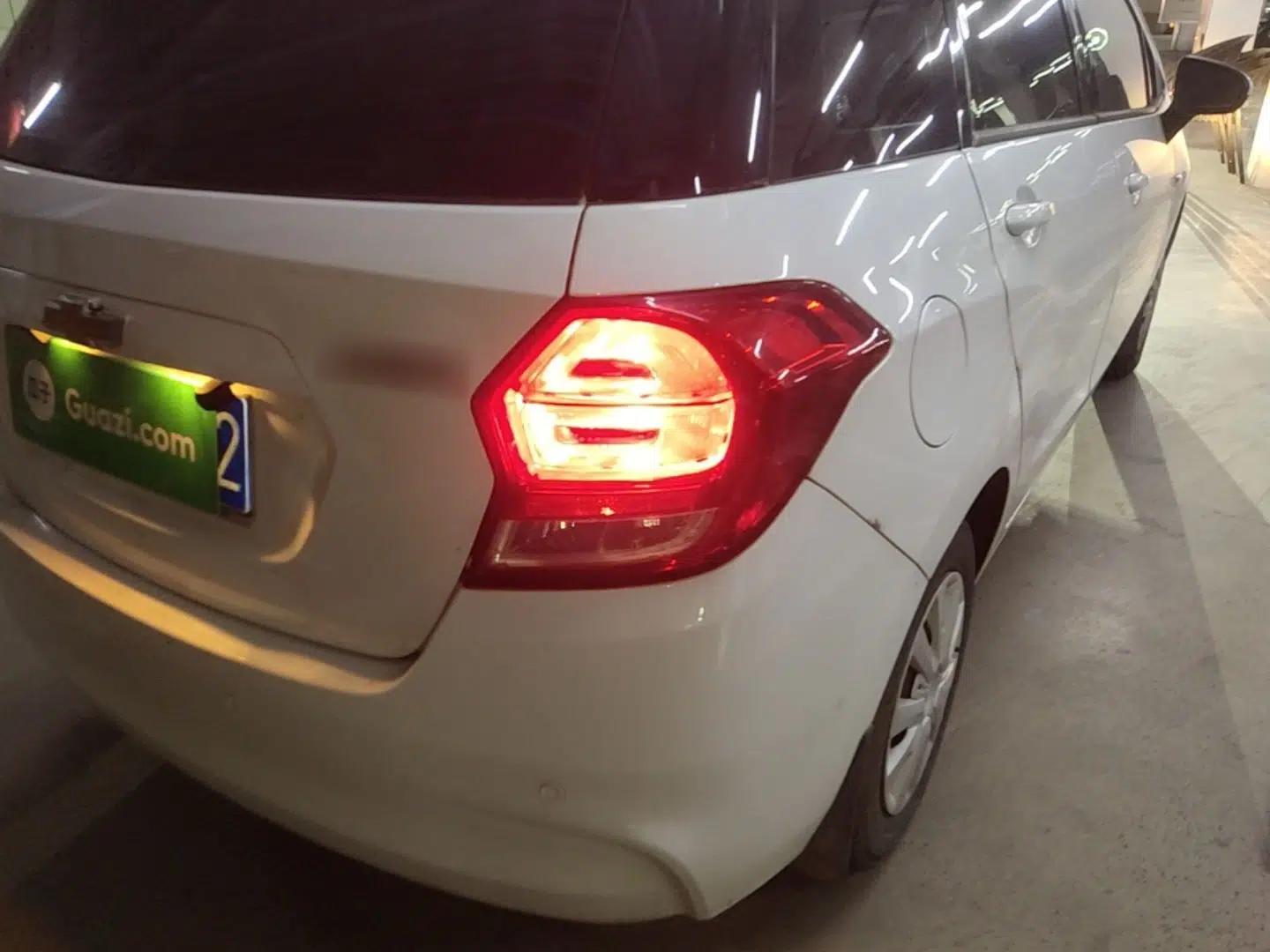 Chevrolet Lova RV 2016 1.5L Automatic Comfort Edition — миниатюра 8
