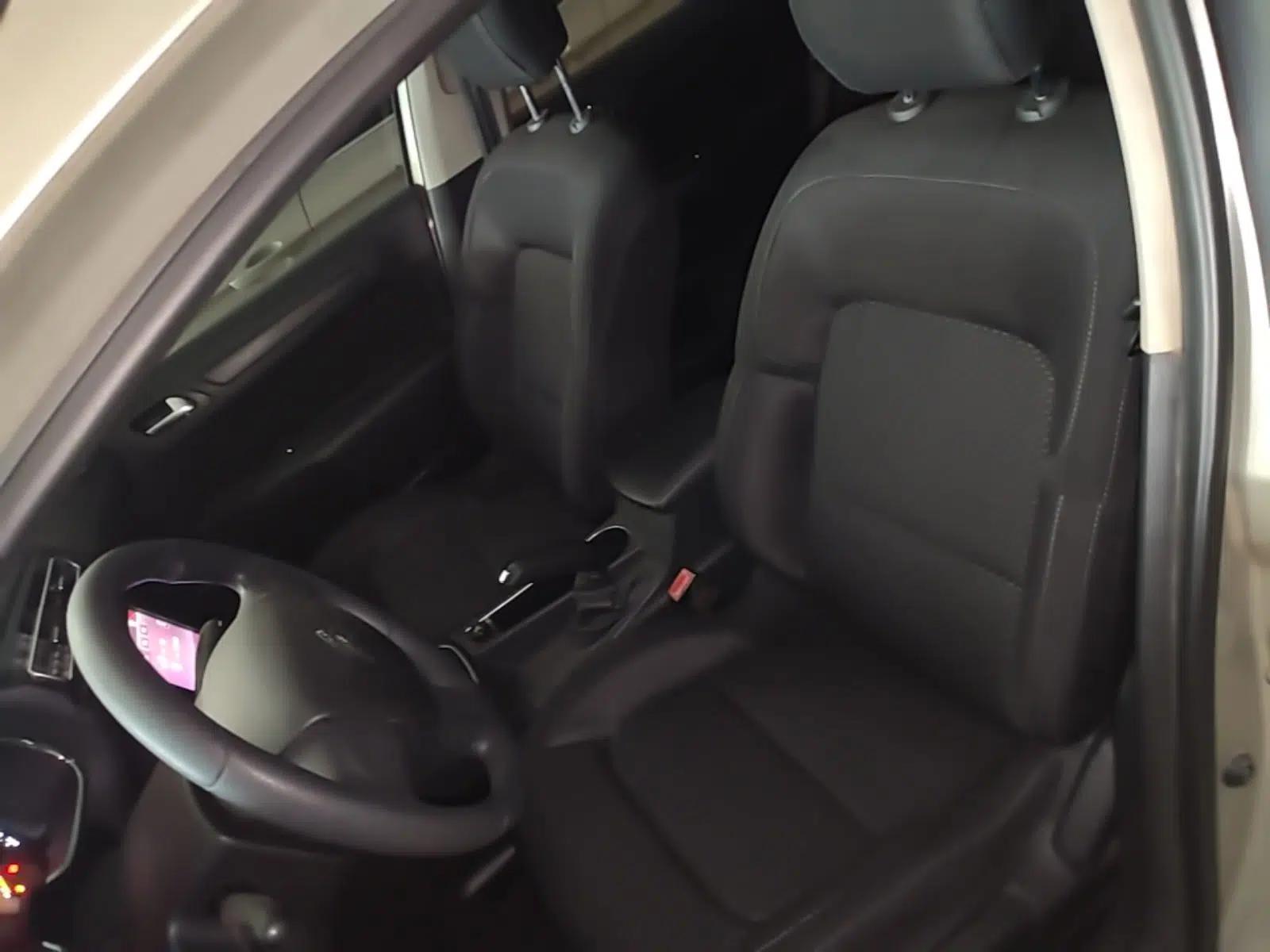 Citroen C4 Sega 2016 1.6L Automatic Comfort Model — миниатюра 18