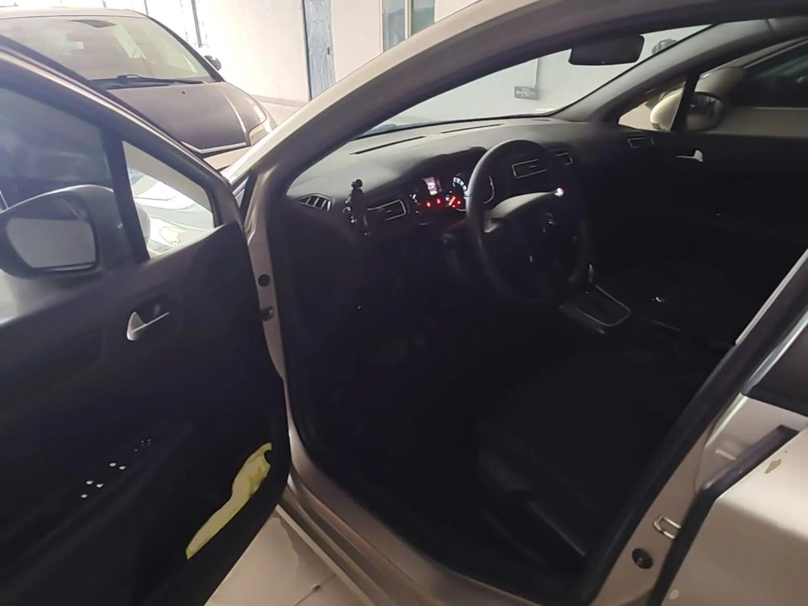 Citroen C4 Sega 2016 1.6L Automatic Comfort Model — миниатюра 19