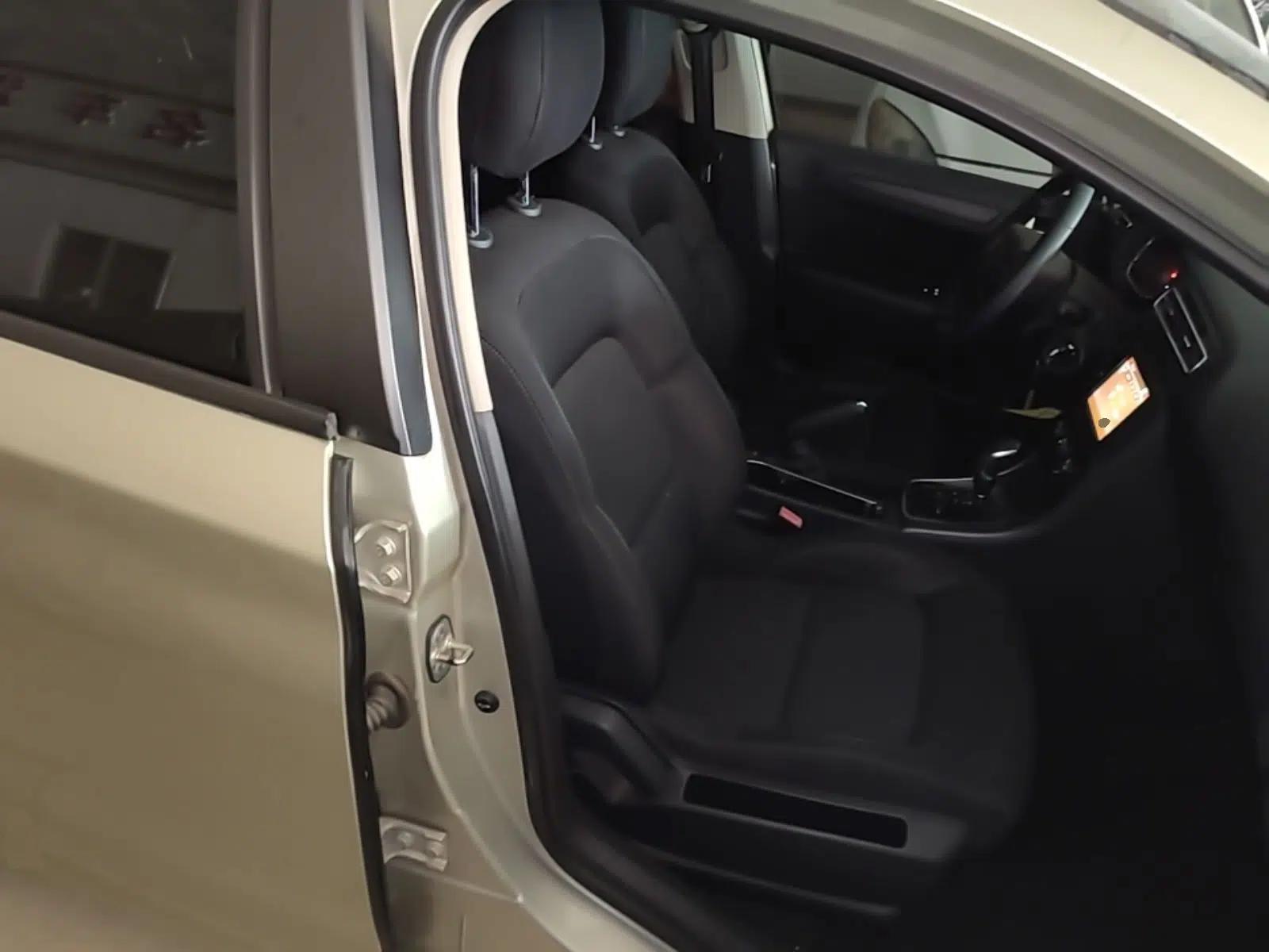 Citroen C4 Sega 2016 1.6L Automatic Comfort Model — миниатюра 23
