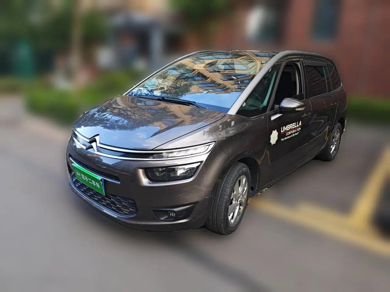 Citroen C4 Picasso 2015 Grand 1.6T Fashion Model 7 Seats — миниатюра 1