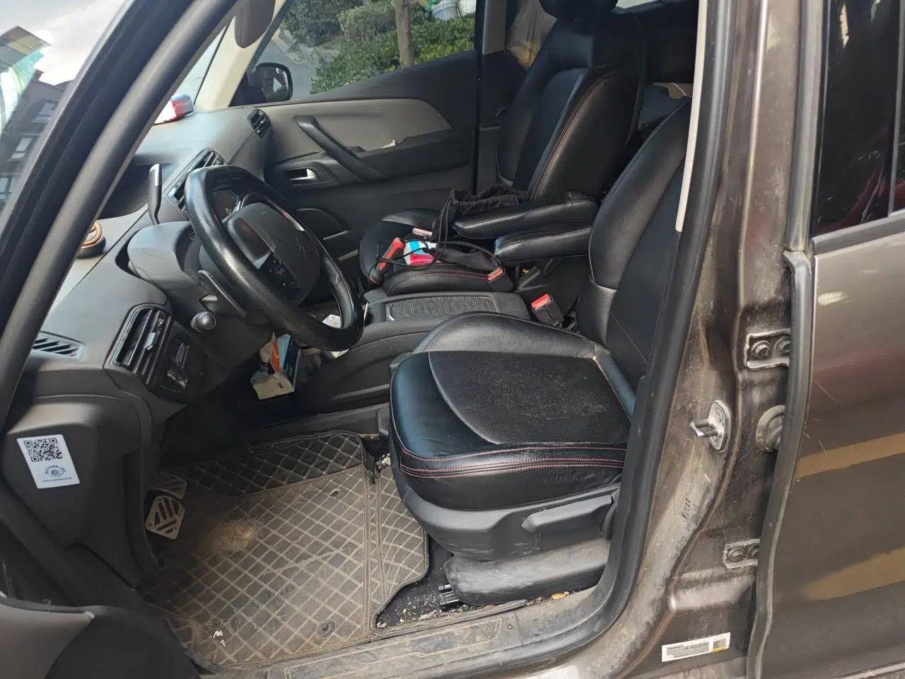 Citroen C4 Picasso 2015 Grand 1.6T Fashion Model 7 Seats — миниатюра 16