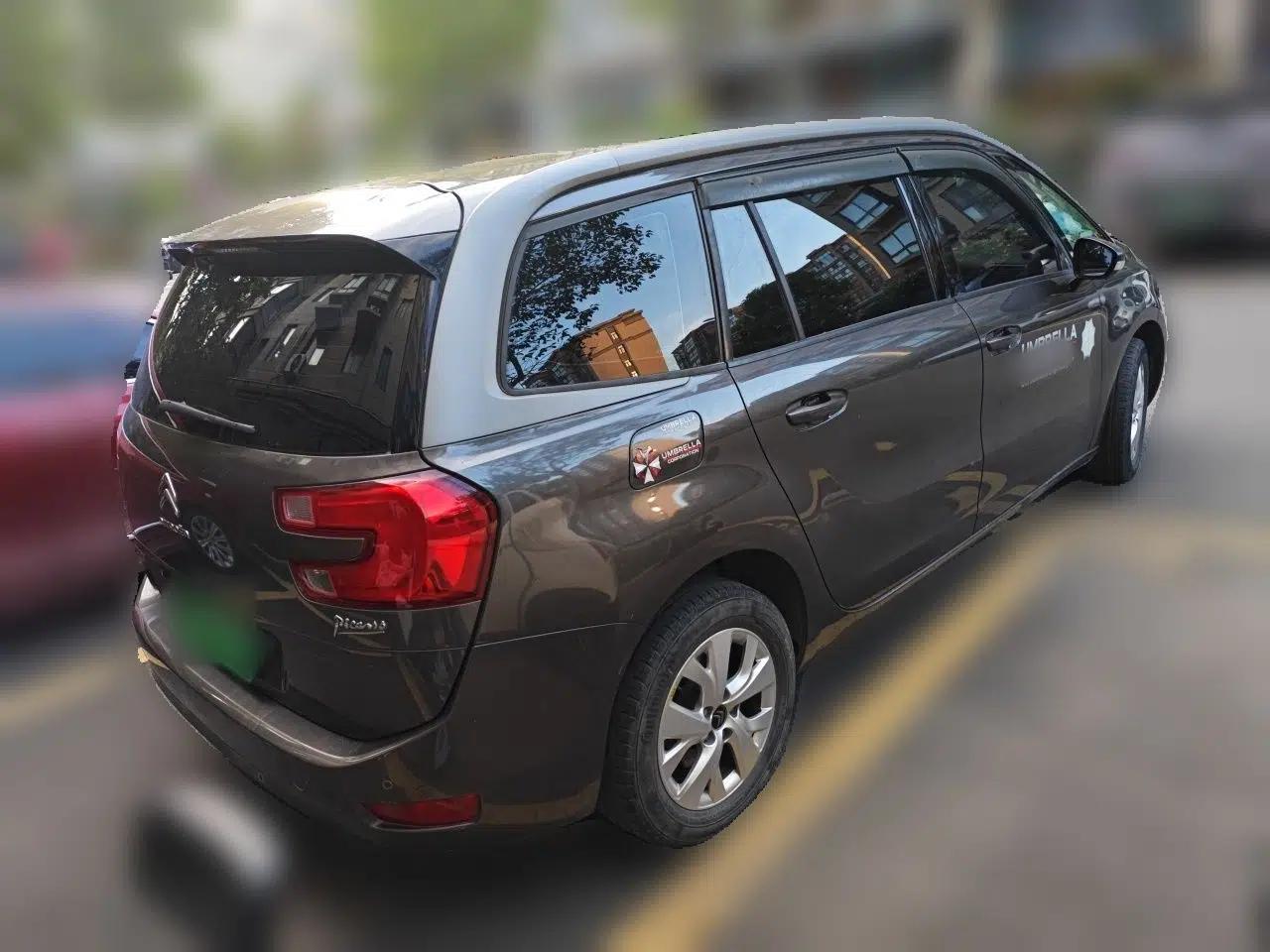 Citroen C4 Picasso 2015 Grand 1.6T Fashion Model 7 Seats — миниатюра 6