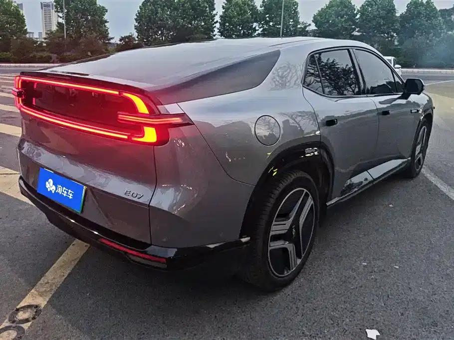 Changan Qiyuan E07 2025 Range Extended 4WD 39kWh Ultra High-Performance Edition — миниатюра 3