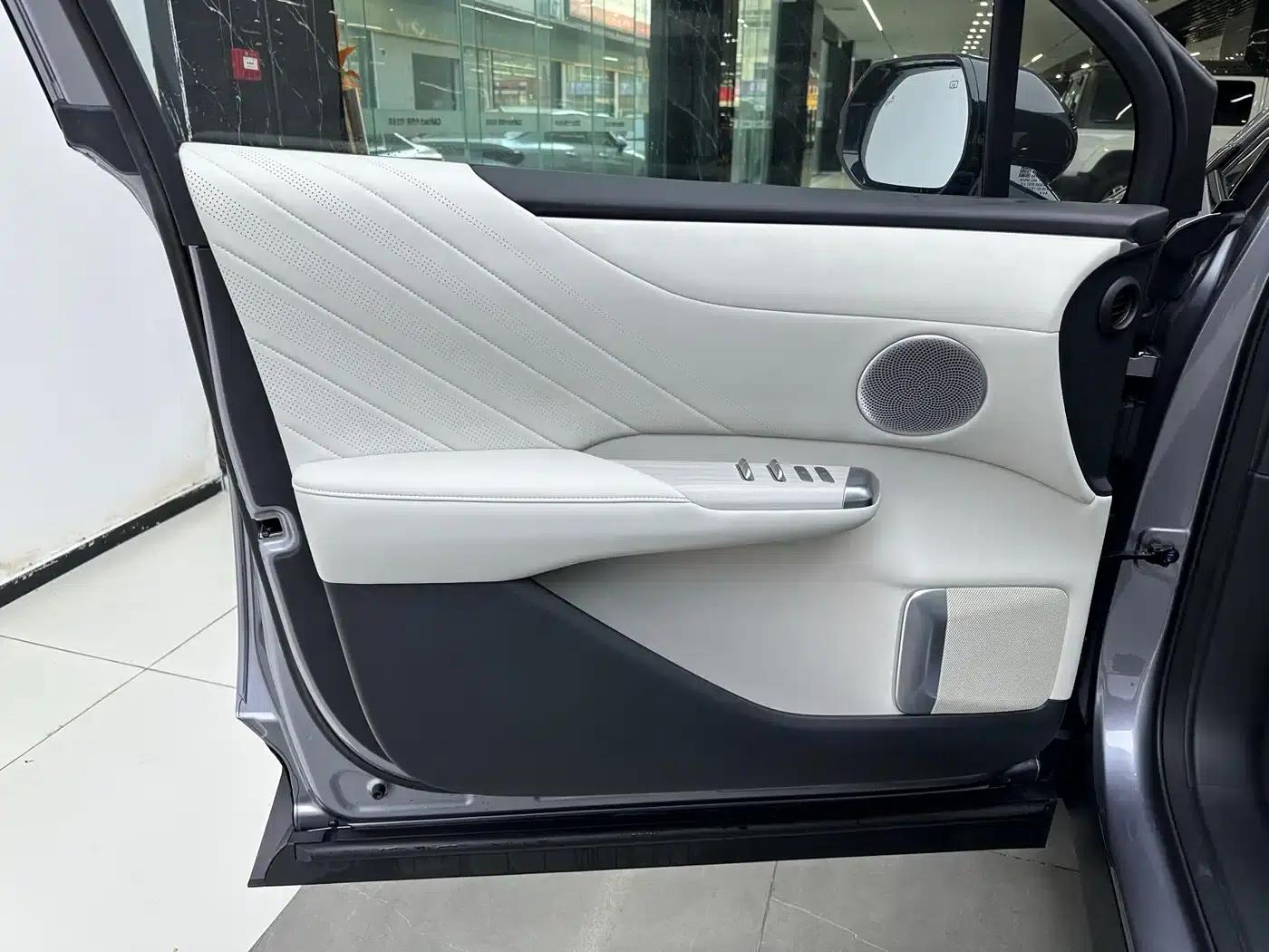 Changan Qiyuan E07 2025 Pure Electric Four-Wheel Drive 90kWh Grand Edition — миниатюра 8