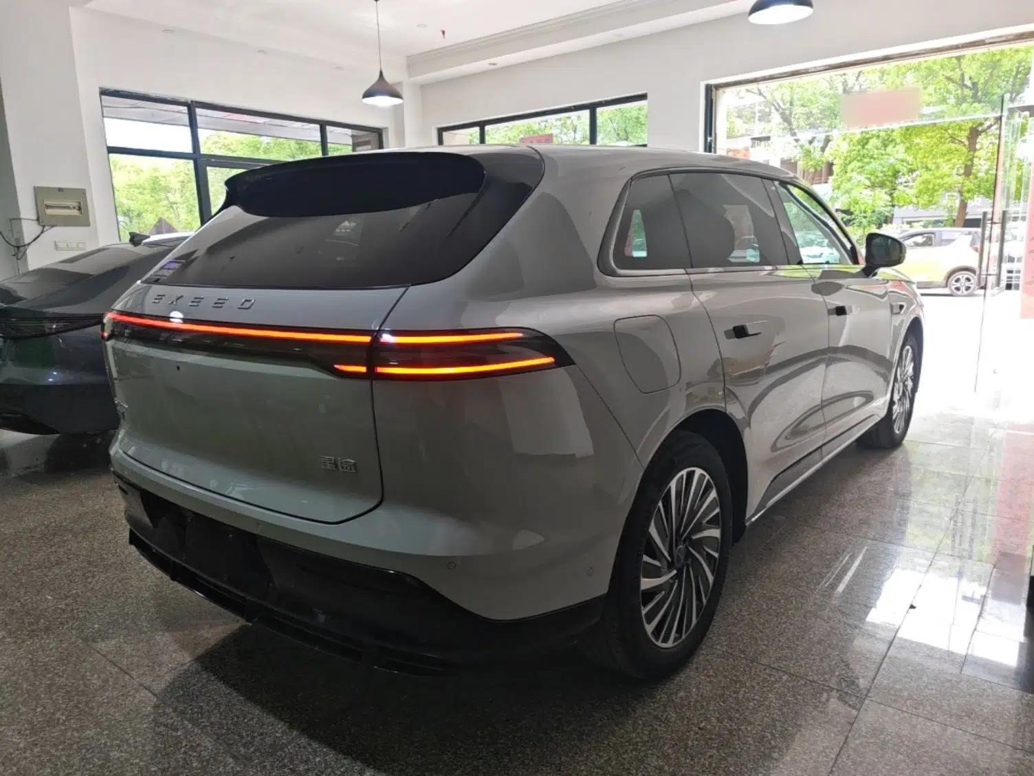 EXEED Star Era ET 2024 Extended-Range 240 Ultra All-Wheel Drive — миниатюра 4