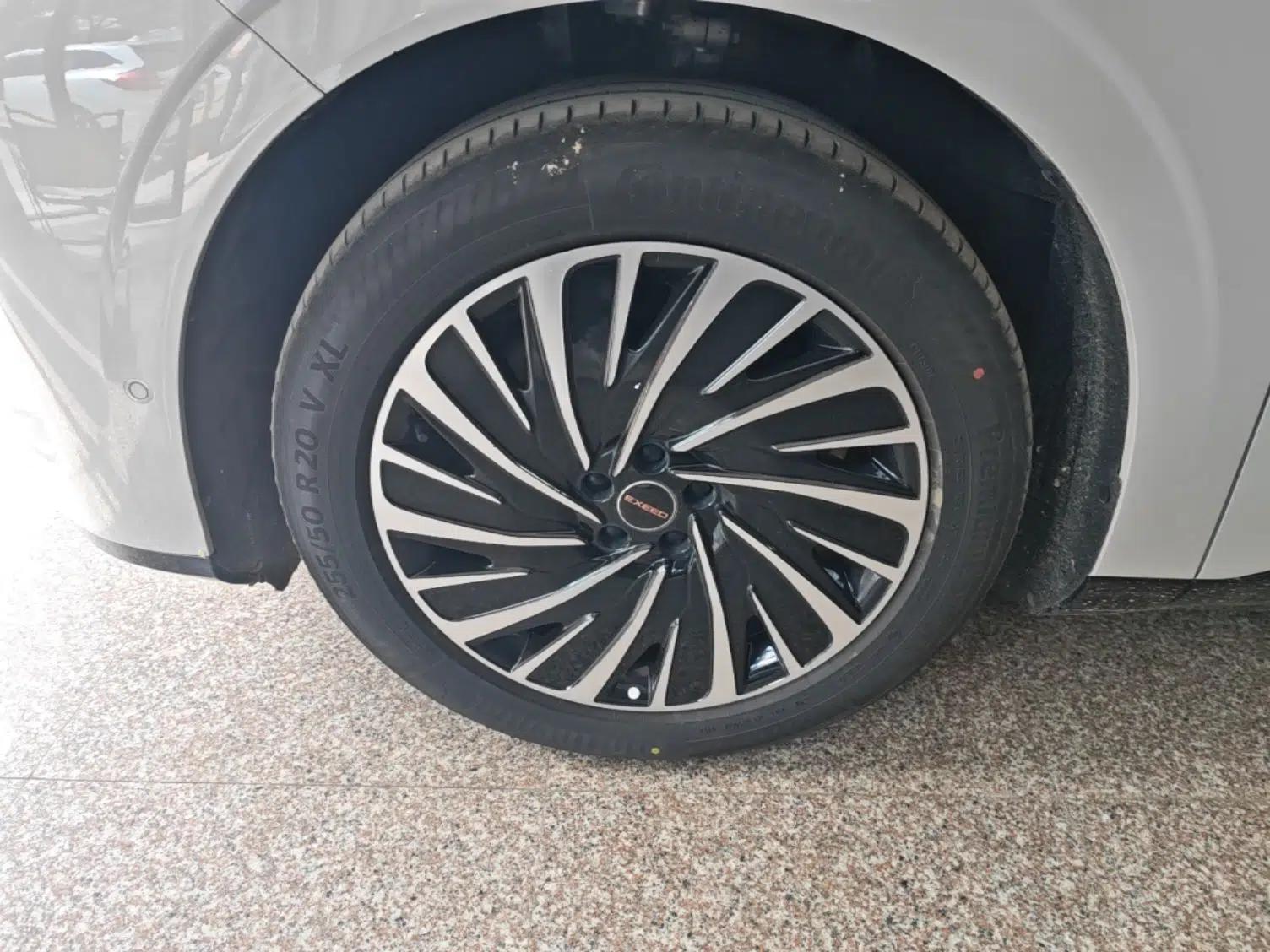EXEED Star Era ET 2024 Extended-Range 240 Ultra All-Wheel Drive — миниатюра 9
