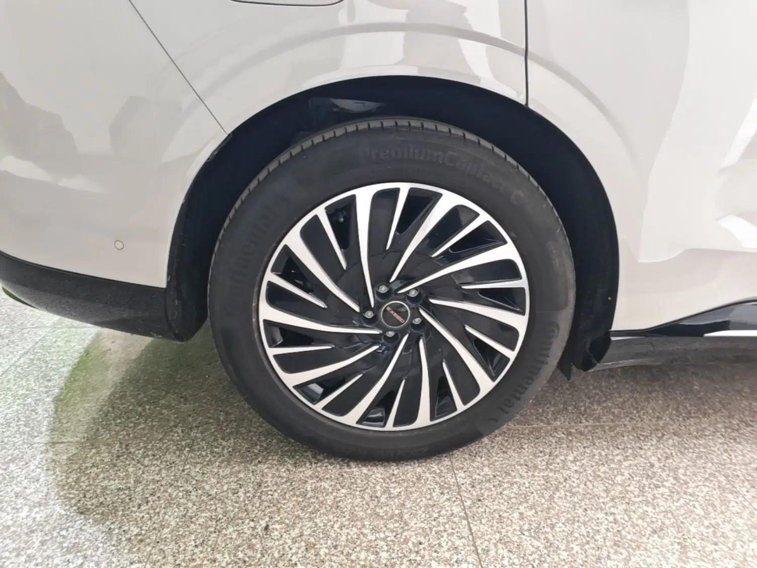 EXEED Star Era ET 2024 Extended-Range 240 Ultra All-Wheel Drive — миниатюра 10