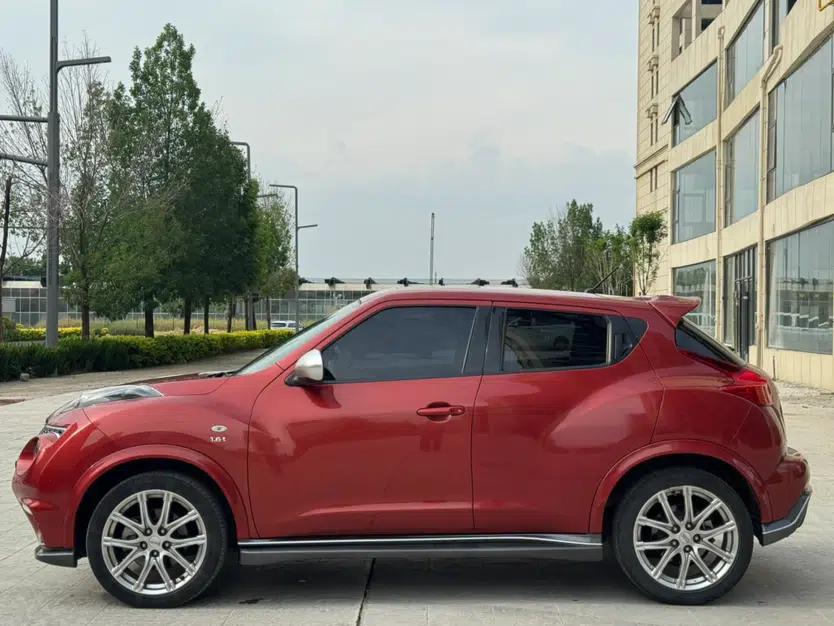 Infiniti ESQ 2014 1.6T Dynamic Edition — миниатюра 13
