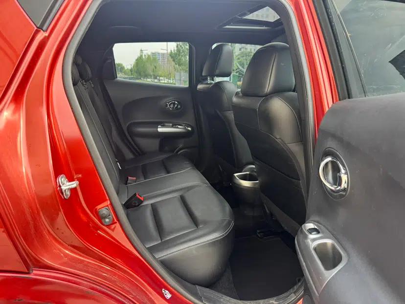 Infiniti ESQ 2014 1.6T Dynamic Edition — миниатюра 24