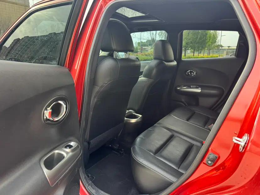 Infiniti ESQ 2014 1.6T Dynamic Edition — миниатюра 28
