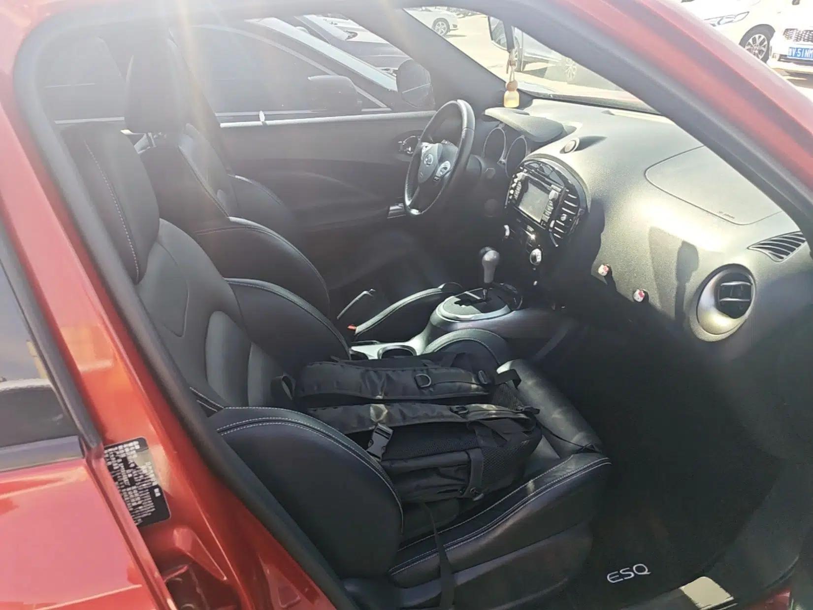 Infiniti ESQ 2014 1.6T Dynamic Edition — миниатюра 31