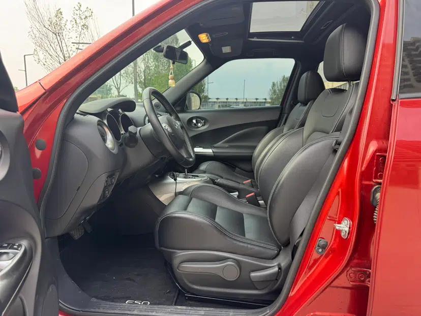 Infiniti ESQ 2014 1.6T Dynamic Edition — миниатюра 5