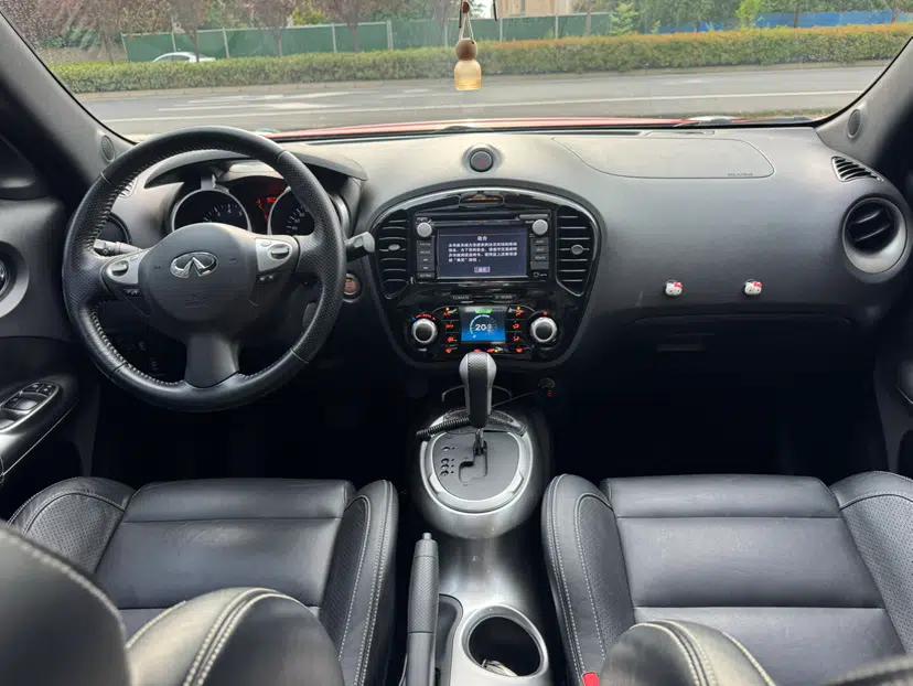 Infiniti ESQ 2014 1.6T Dynamic Edition — миниатюра 6