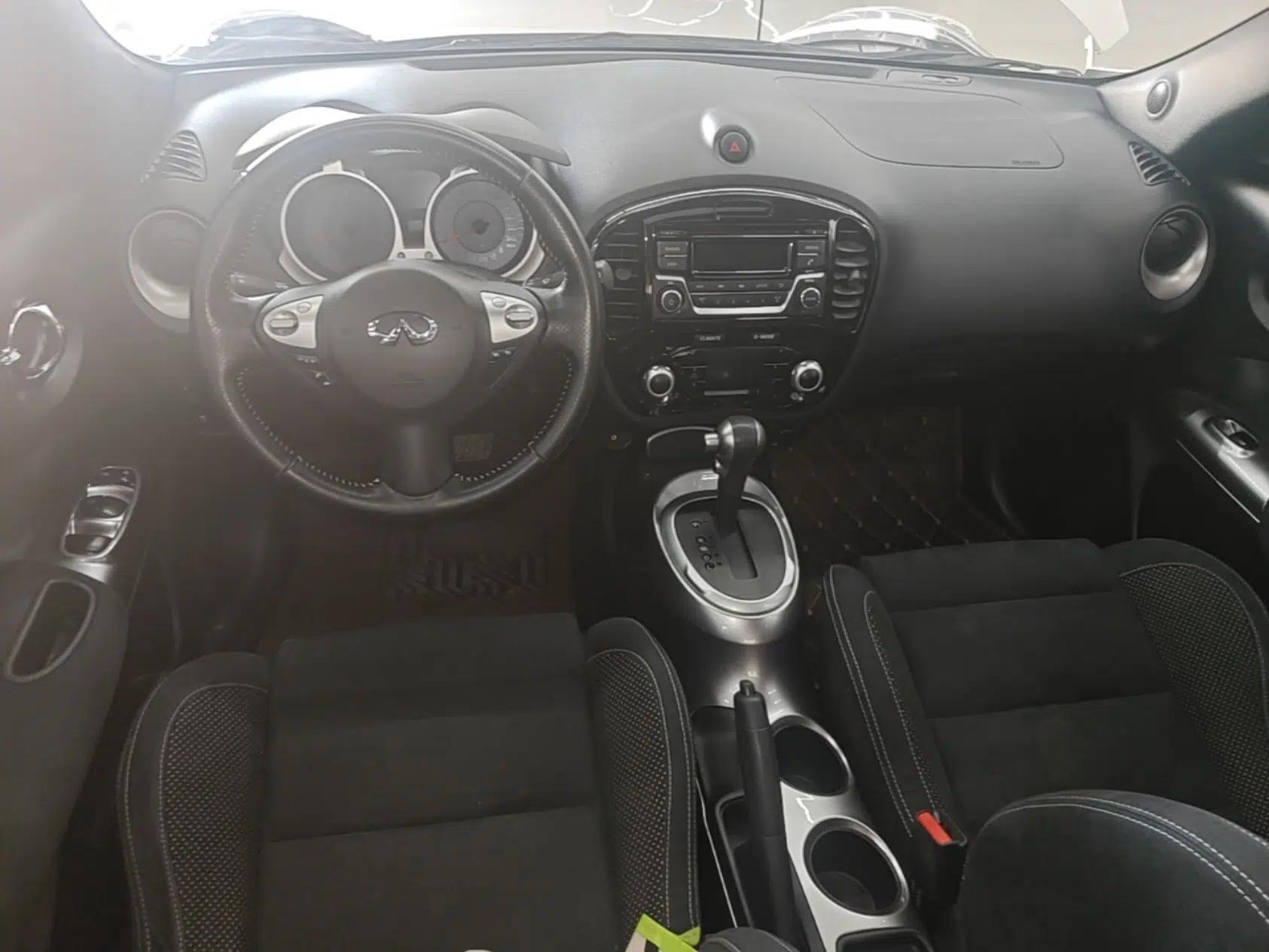 Infiniti ESQ 2014 1.6L Spontaneous Edition — миниатюра 13