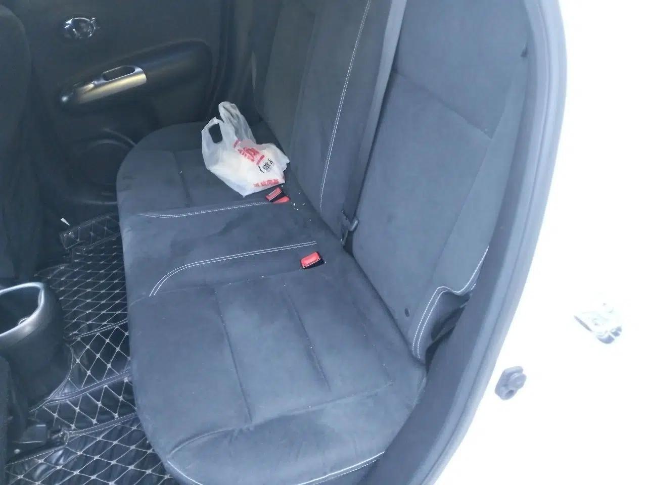 Infiniti ESQ 2014 1.6L Spontaneous Edition — миниатюра 18