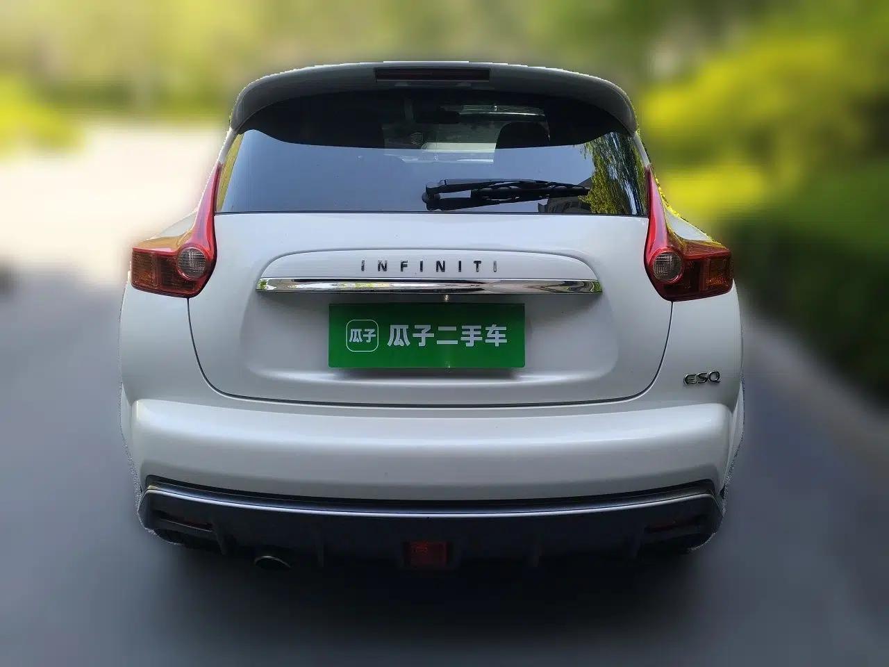 Infiniti ESQ 2014 1.6L Spontaneous Edition — миниатюра 5