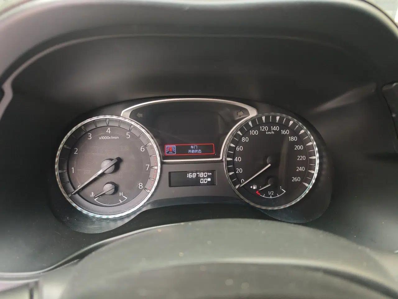 Infiniti JX 2013 JX35 Two-Wheel-Drive Excellence Edition — миниатюра 12