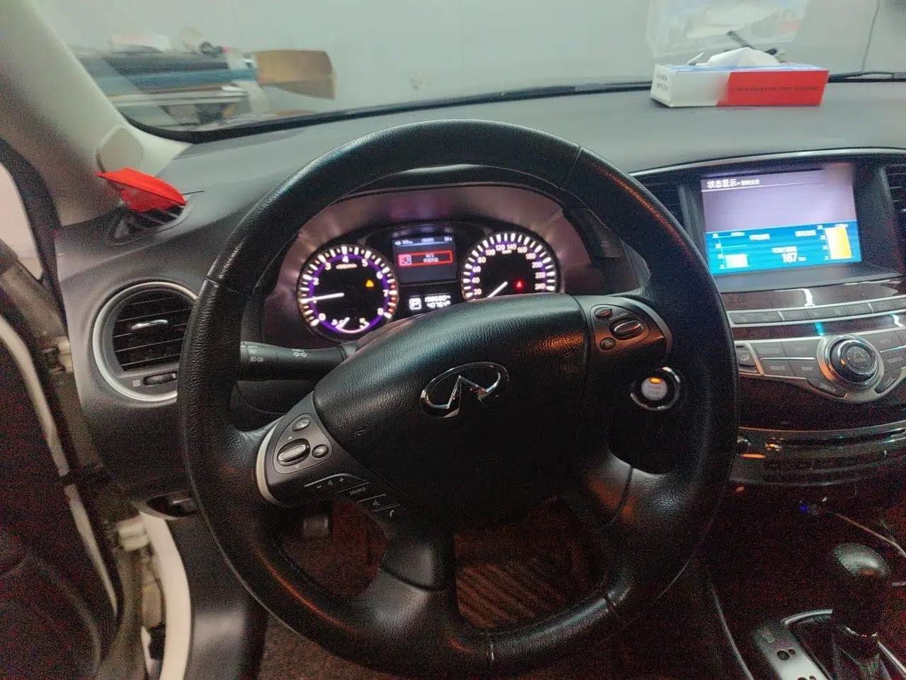 Infiniti JX 2013 JX35 Two-Wheel-Drive Excellence Edition — миниатюра 11