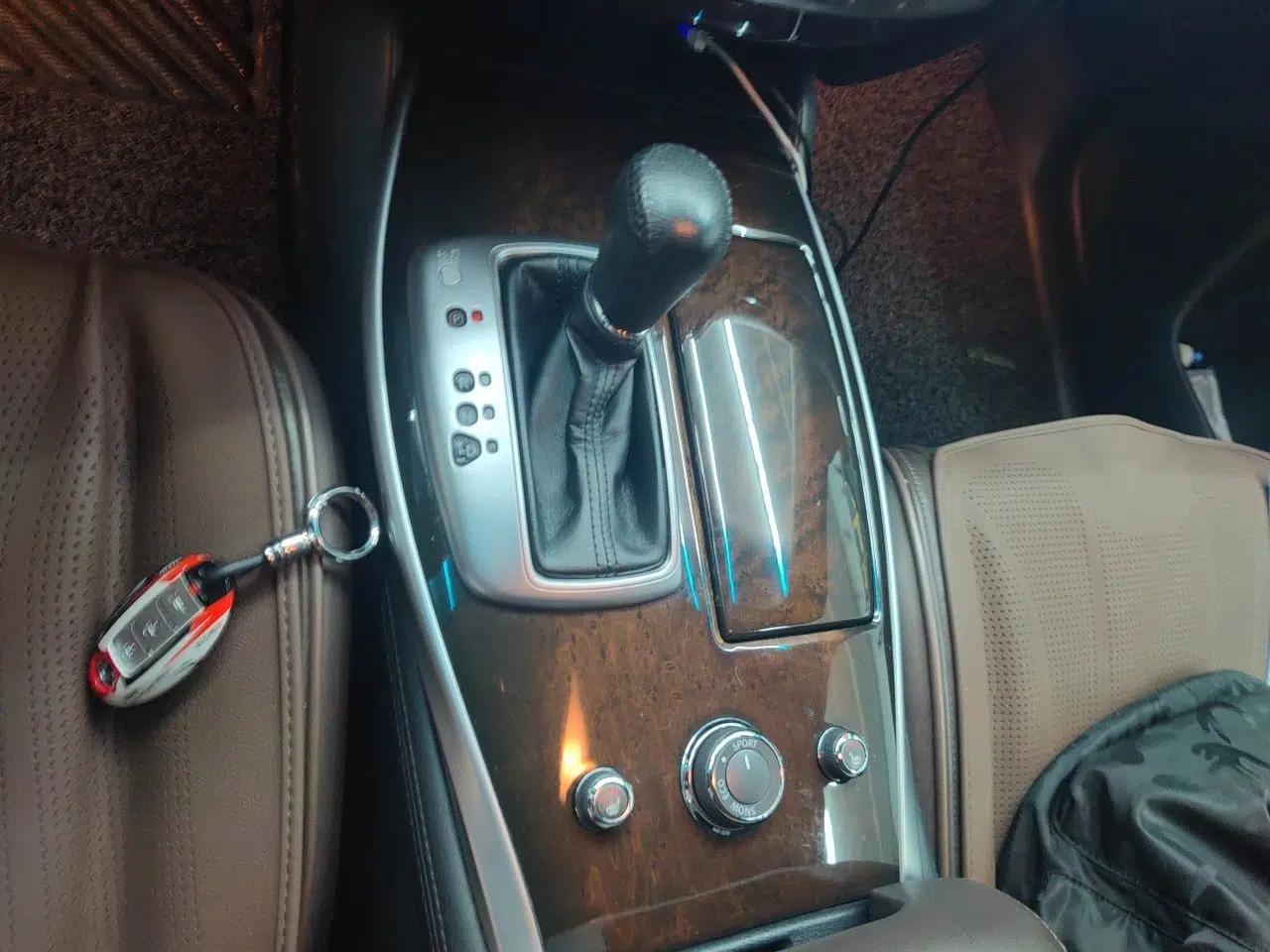 Infiniti JX 2013 JX35 Two-Wheel-Drive Excellence Edition — миниатюра 15