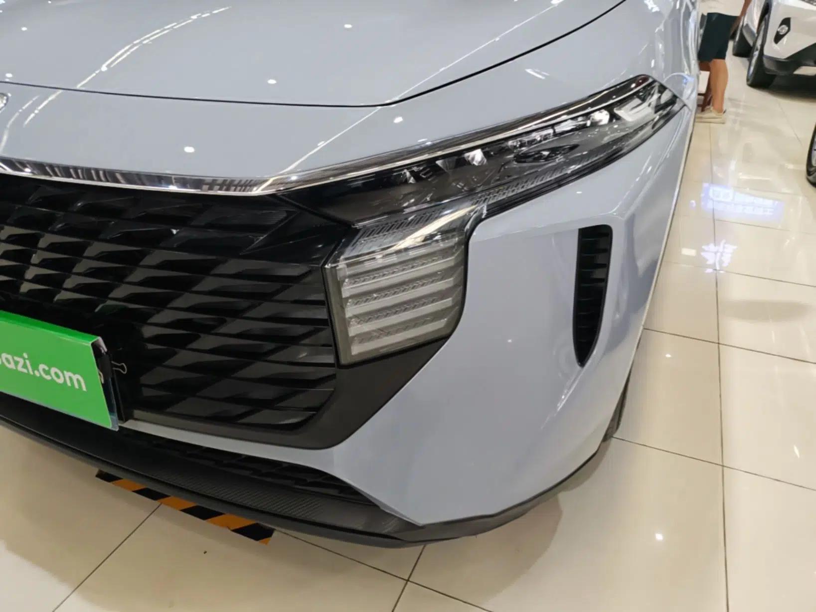 Venucia V 2021 260T Idol Edition — миниатюра 5