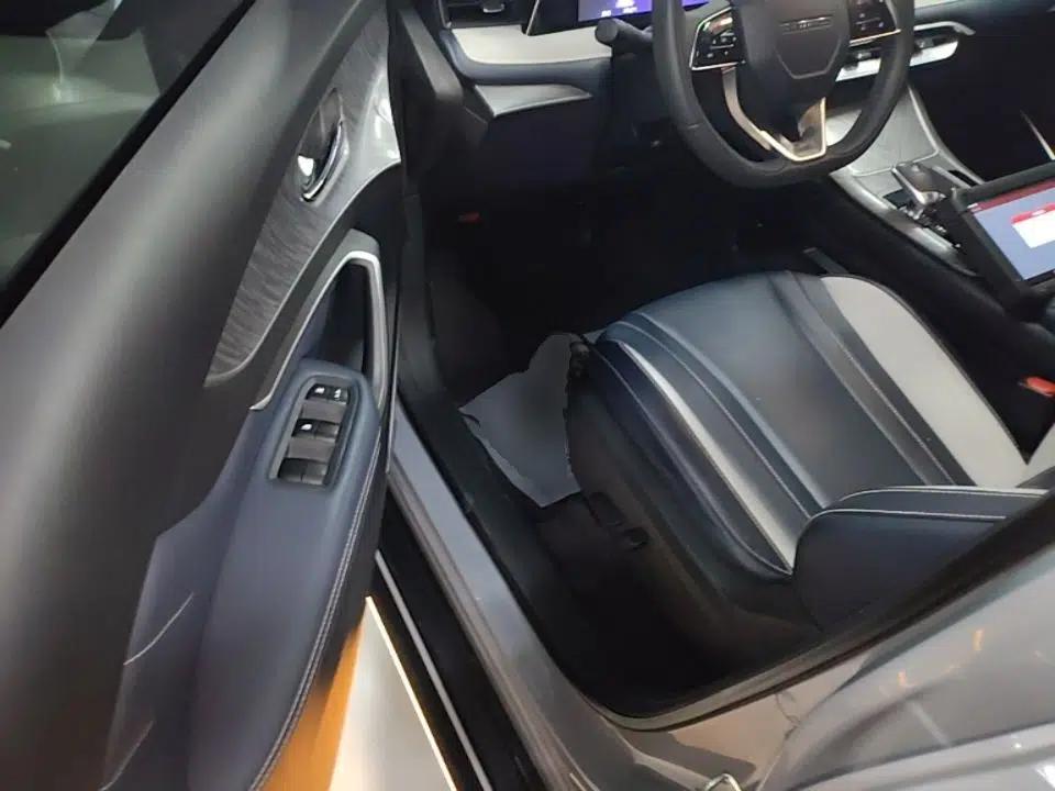 Venucia V 2023 260T Idol Edition Pro — миниатюра 19