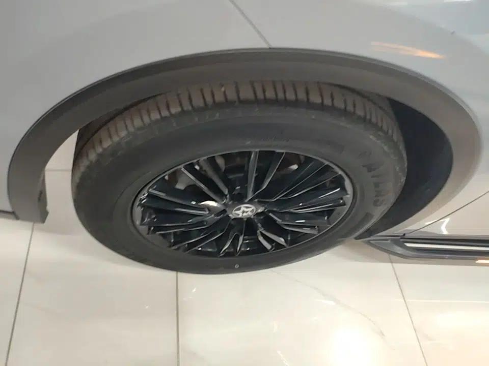 Venucia V 2023 260T Idol Edition Pro — миниатюра 8