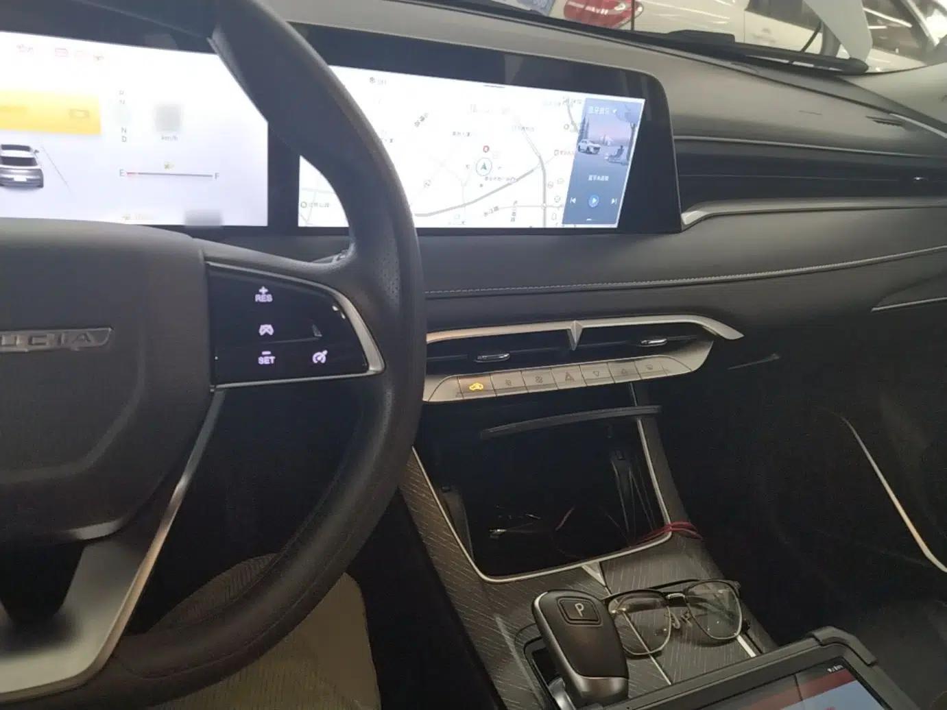 Venucia V 2021 260T Idol Edition — миниатюра 13
