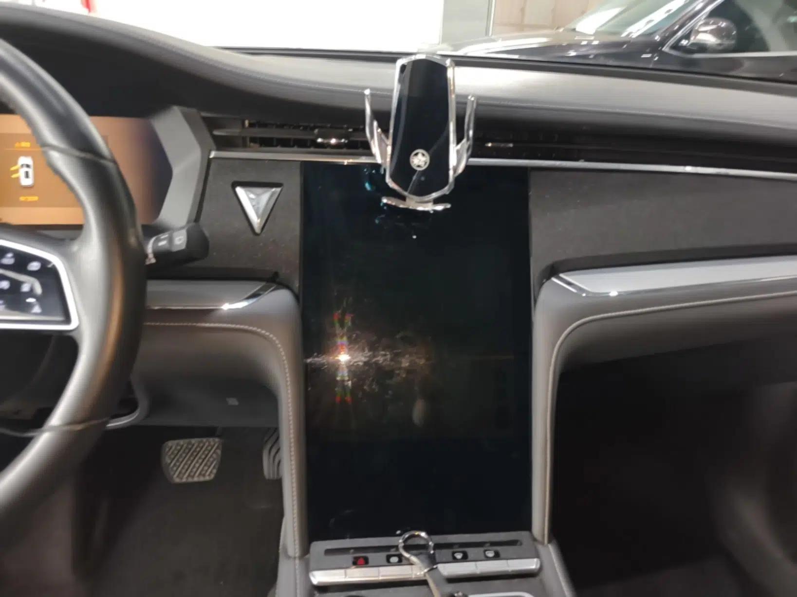Venucia Star 2020 260T Automatic 48V Mild Hybrid Turbocharged Starry Edition — миниатюра 15