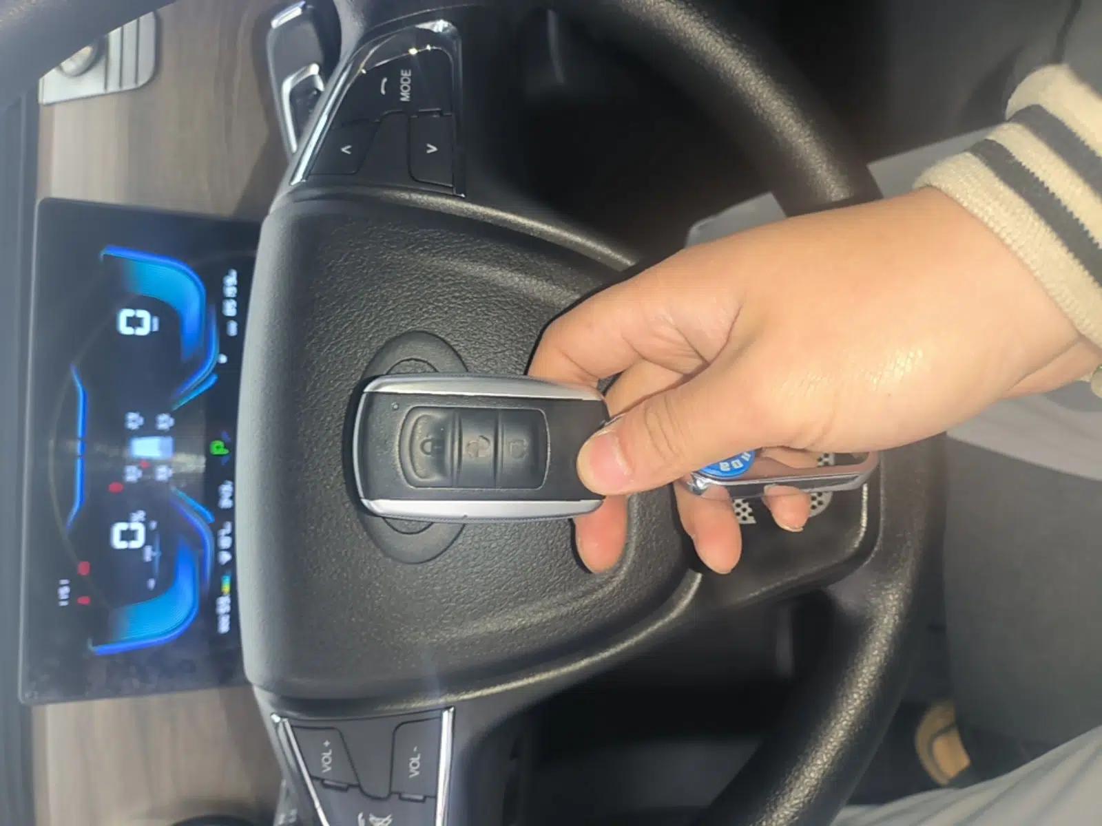 Ruichi EC75 2025 Model Passenger Vehicle Smart Driving Ultra-Charging Edition, Pioneer Type I, 52.16 kWh — миниатюра 12