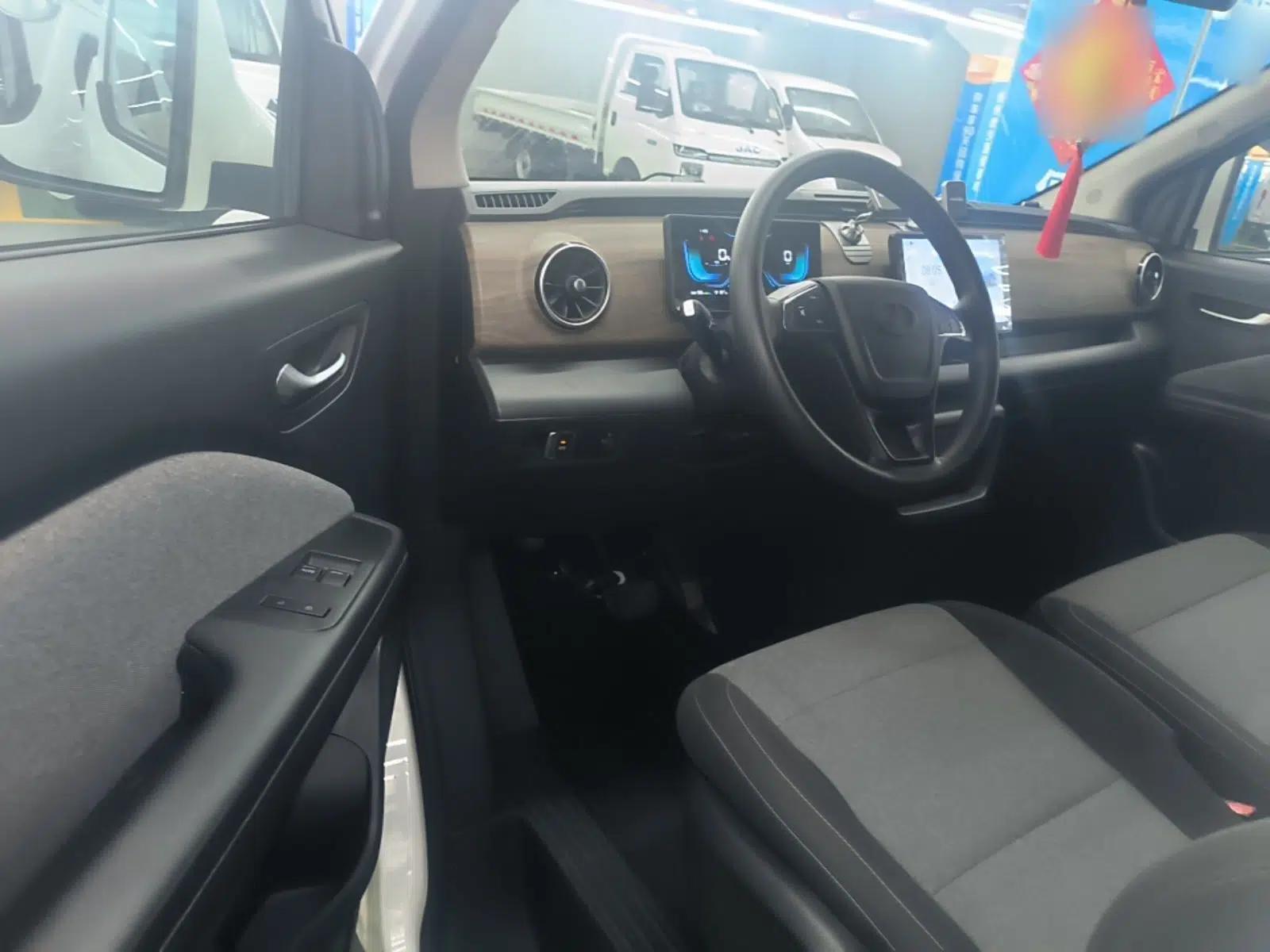 Ruichi EC75 2025 Model Passenger Vehicle Smart Driving Ultra-Charging Edition, Pioneer Type I, 52.16 kWh — миниатюра 19