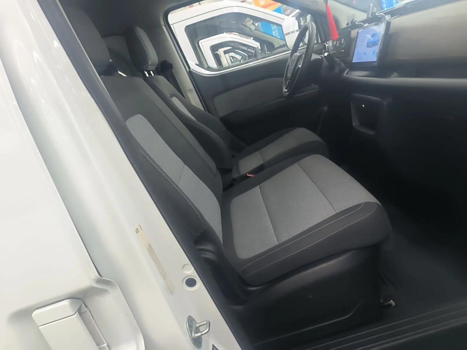 Ruichi EC75 2025 Model Passenger Vehicle Smart Driving Ultra-Charging Edition, Pioneer Type I, 52.16 kWh — миниатюра 23