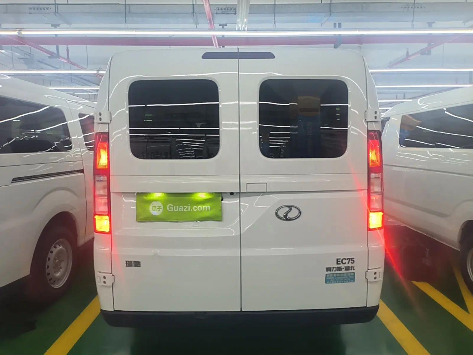 Ruichi EC75 2025 Model Passenger Vehicle Smart Driving Ultra-Charging Edition, Pioneer Type I, 52.16 kWh — миниатюра 5