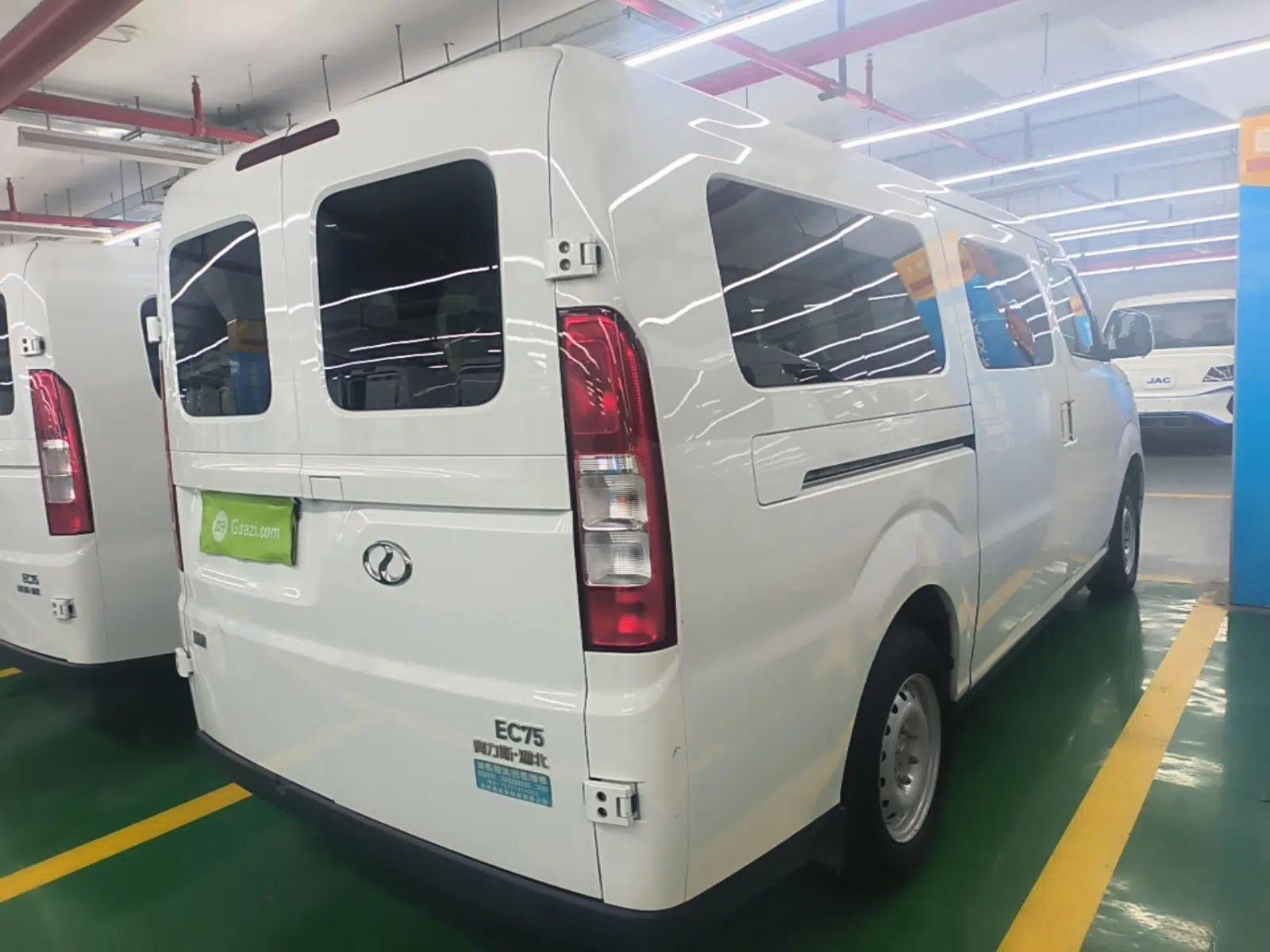 Ruichi EC75 2025 Model Passenger Vehicle Smart Driving Ultra-Charging Edition, Pioneer Type I, 52.16 kWh — миниатюра 6