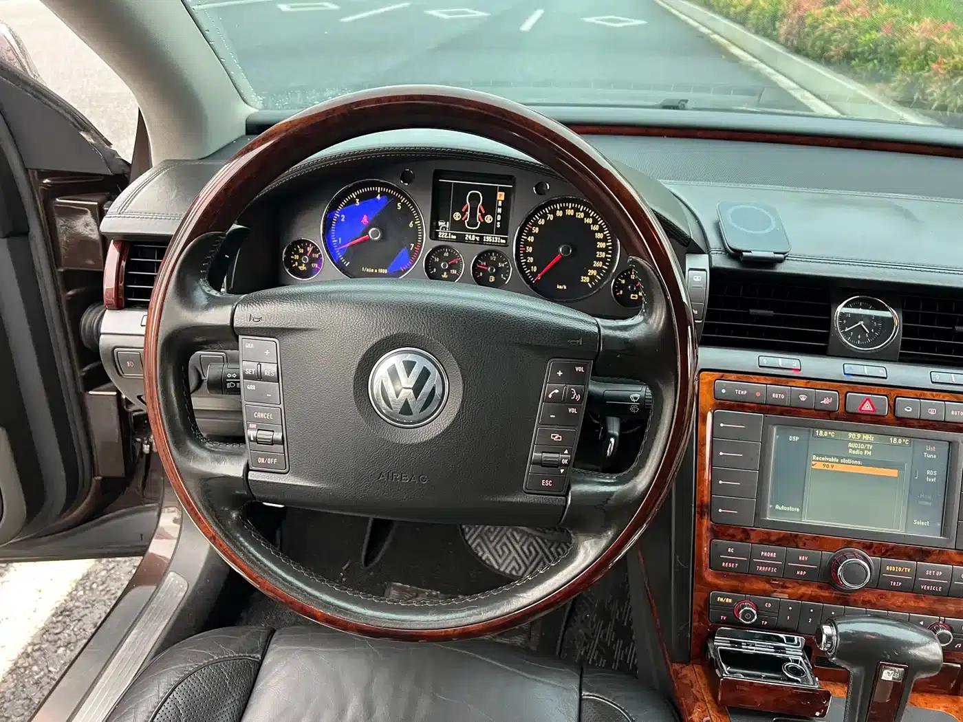 Phaeton 2005 4.2 V8 Luxury Edition — миниатюра 13
