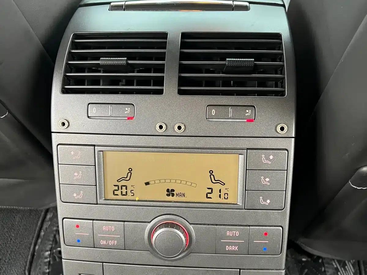 Phaeton 2005 4.2 V8 Luxury Edition — миниатюра 15