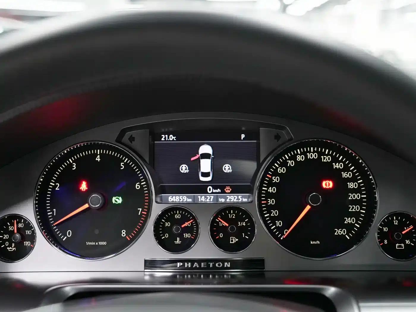 Phaeton 2015 3.0L Exclusive Edition — миниатюра 4