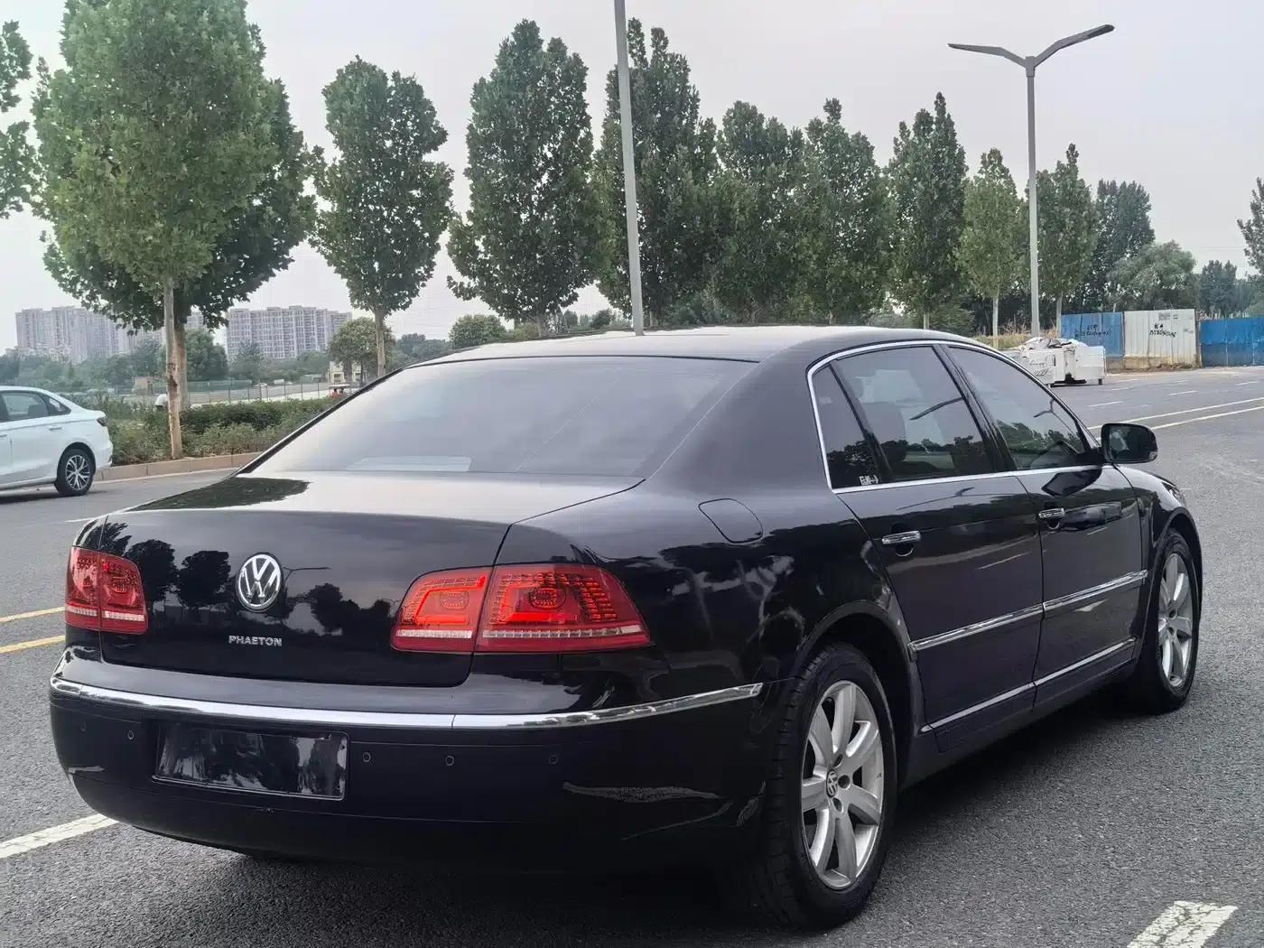 Phaeton 2011 3.6L V6 5-seater Extended Business Edition — миниатюра 8