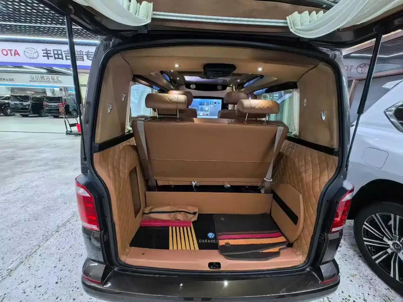 Caravelle 2017 2.0TSI 4WD Luxury 7-Seater — миниатюра 8