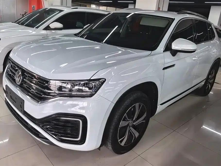 Tayron GTE Plug-in Hybrid 2020 1.4T Luxury Edition — миниатюра 1