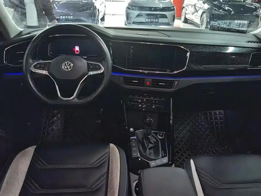 Tayron GTE Plug-in Hybrid 2020 1.4T Luxury Edition — миниатюра 12