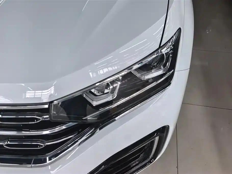Tayron GTE Plug-in Hybrid 2020 1.4T Luxury Edition — миниатюра 5