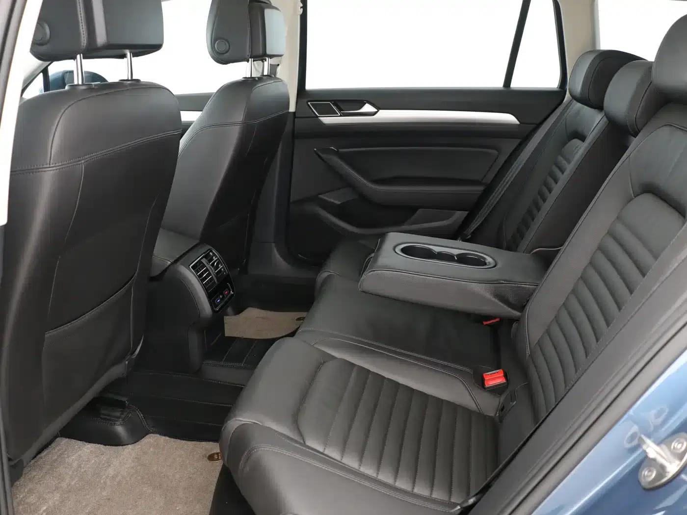 Passat Variant 2018 380TSI 2WD Comfortline — миниатюра 11