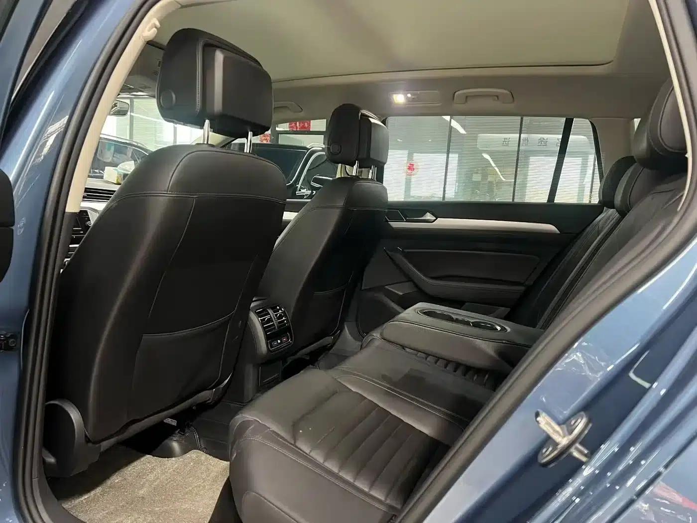 Passat Variant 2018 380TSI 2WD Comfortline — миниатюра 19