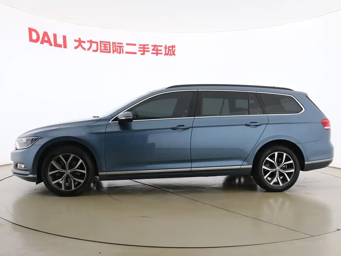 Passat Variant 2018 380TSI 2WD Comfortline — миниатюра 4