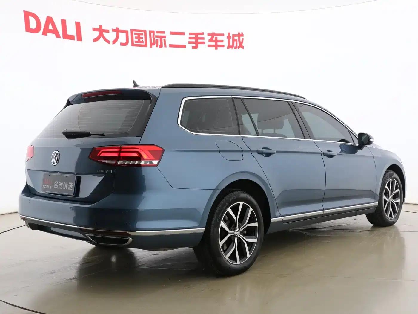 Passat Variant 2018 380TSI 2WD Comfortline — миниатюра 5