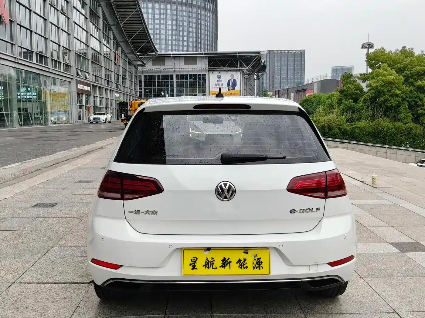 2020 Golf EV — миниатюра 4
