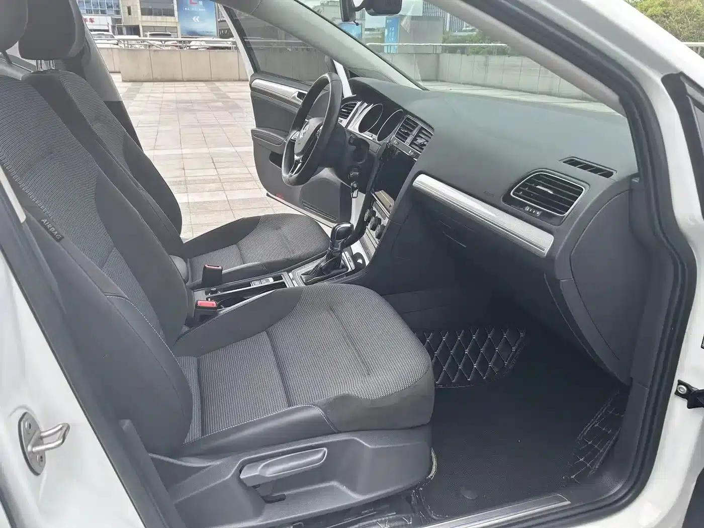 2020 Golf EV — миниатюра 11